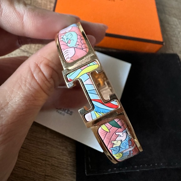 Authentic Hermes Clic Clac in Rosegold Limited Edition - Picture 5 of 10